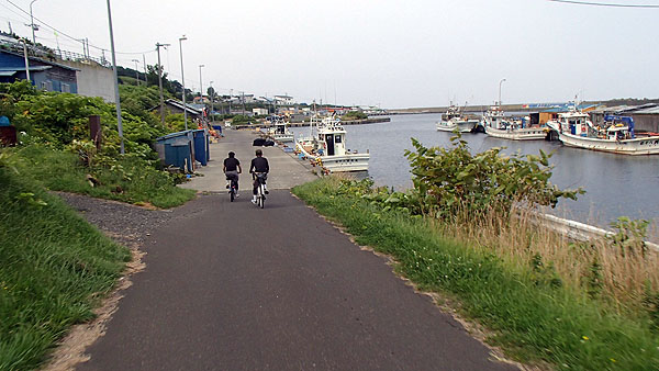 焼尻島の港